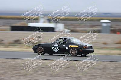 media/Nov-16-2025-CalClub SCCA (Sun) [[2975c16dfc]]/Group 1/Turn 9/